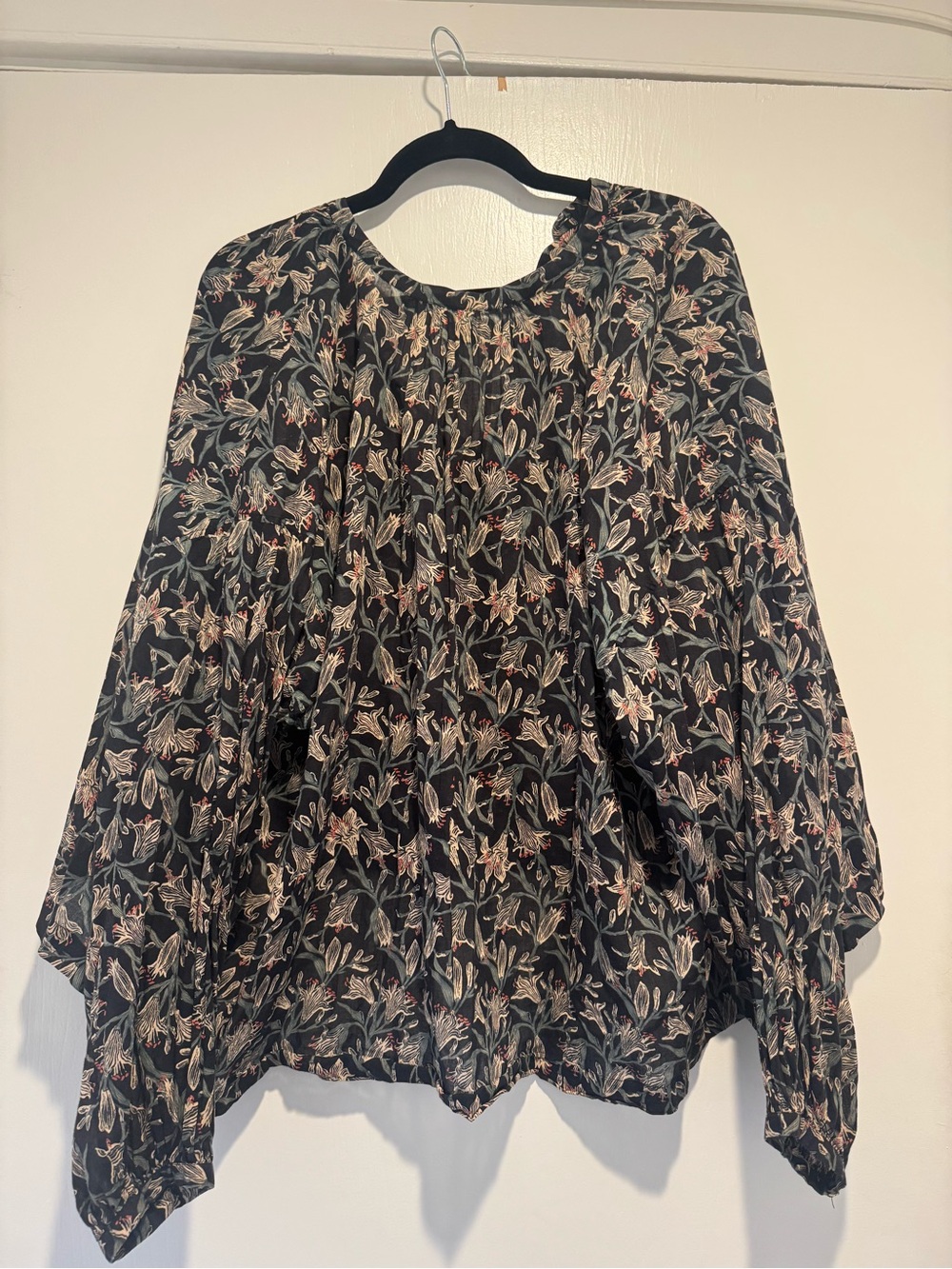 Doen “Black Lilium Floral” Jane Blouse - Picture 3 of 7